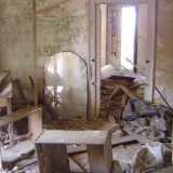 Un decadenza testimoniata da alcune foto di qualche anno fa pervenuteci in redazione, che mostrano l�interno dell�edificio completamente distrutto e invaso da calcinacci e rifiuti di ogni genere
